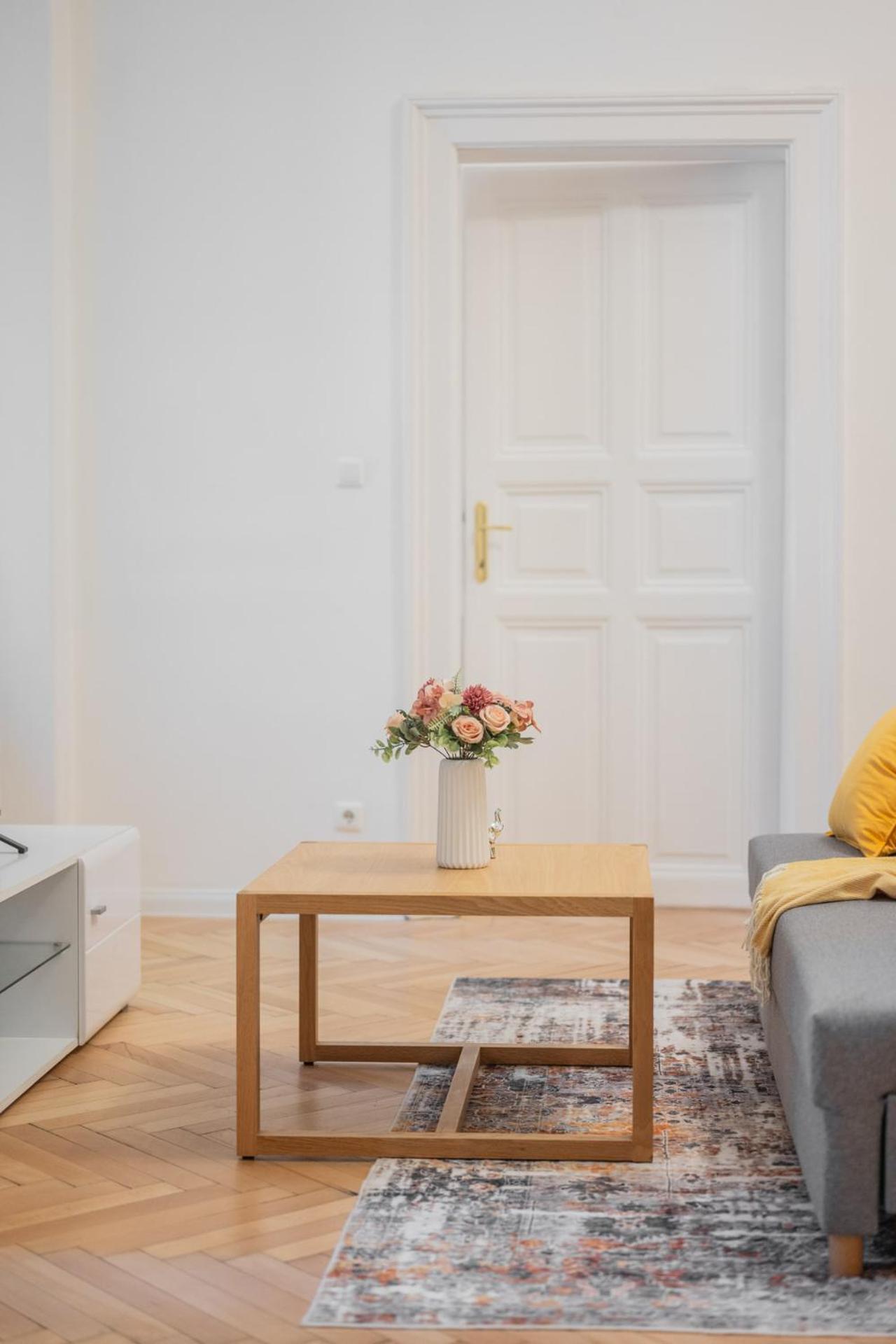Apartment Cozy On The Andrassy Fashion St *