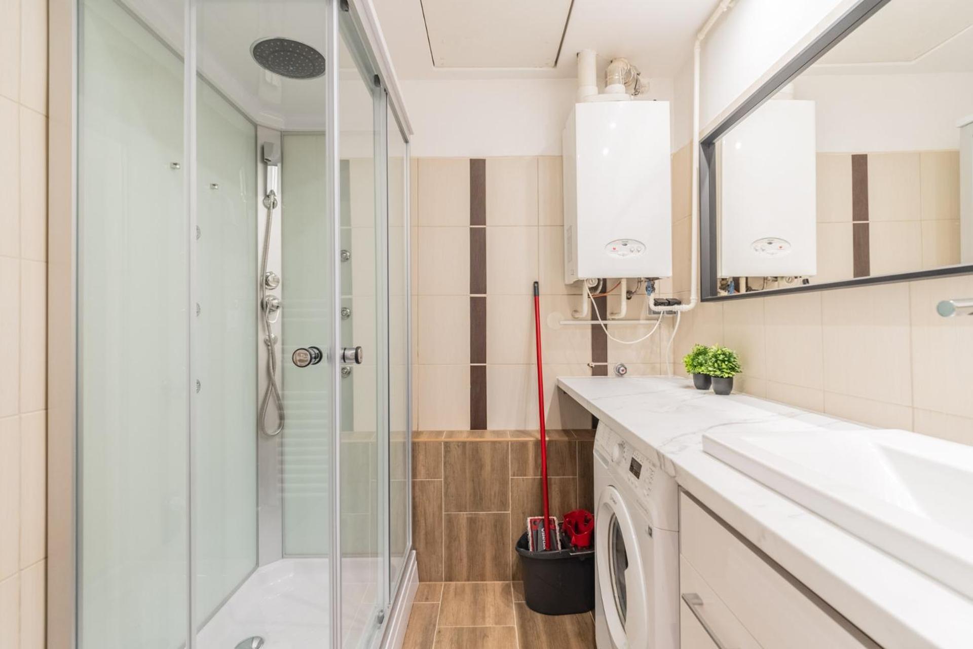 Cozy On The Andrassy Fashion St Apartment